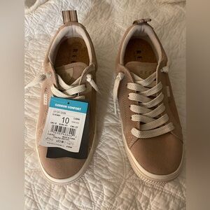 Reef size 10 Lay Down sneakers NWT